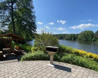 Holiday apartment \'Seewohnung\' in a holiday home - directly on the lake - Mittenwalde - Außenansicht