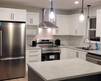 A Stay to Remember - Dieppe - Kitchen