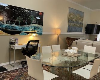 In The Heart Of Downtown Portland. Everything Is A Short Walk Away! - Portland - Comedor