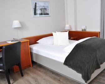 Romantik Hotel Schmiedegasthaus Gehrke - Bad Nenndorf - Schlafzimmer