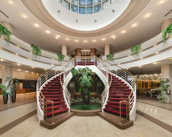 Leonardo Hotel Weimar - Weimar - Lobby