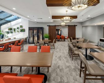 Hilton Chicago/Oak Lawn - Oak Lawn - Restaurant