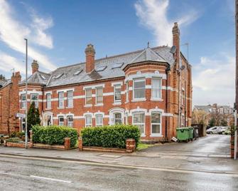 Host & Stay - Droitwich Road Apartment - Worcester - Building