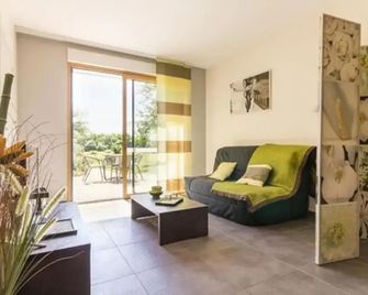 La Maison Des Landes - Le Pallet - Sala de estar