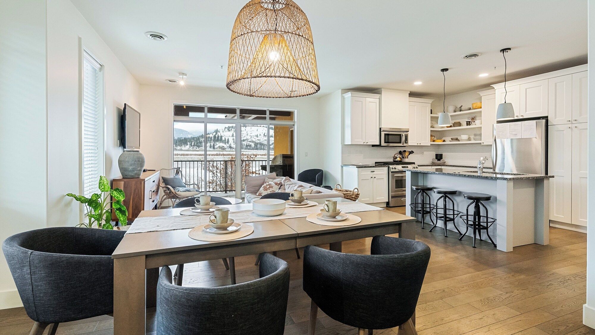 Condo at Barona Beach Lakeside Resort - West Kelowna - Salle à manger