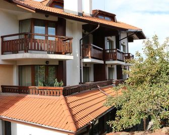 호텔 크라레프 드보르 - 반스코 - 건물