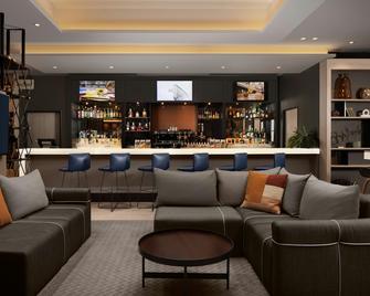 Courtyard by Marriott Paris Porte de Versailles - Issy-les-Moulineaux - Bar