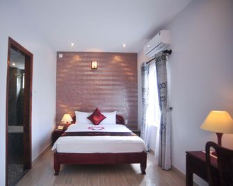 Ruby Hotel - Hué - Habitación