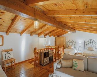 La Casa de Sara - Llánaves de la Reina - Sala de estar