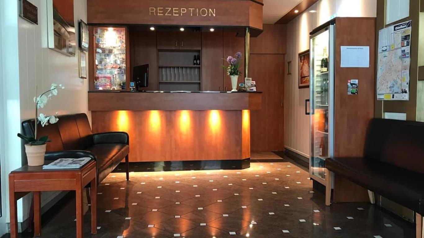 بارك هوتل فريدريش شتراب