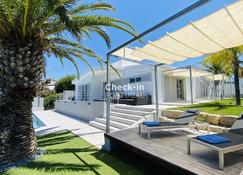 Moderna by Check-in Portugal - Quarteira - Innenhof