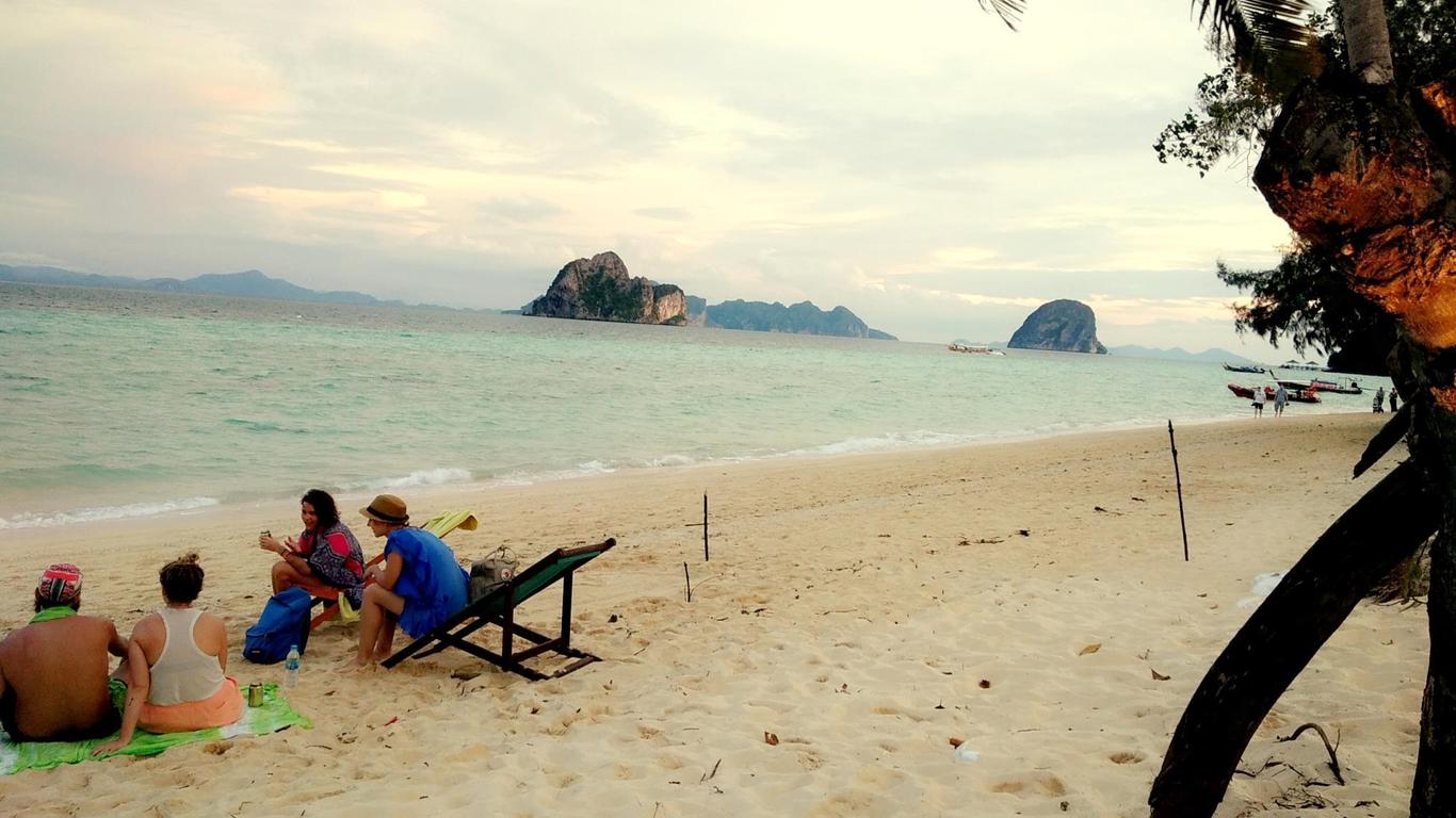 Koh Ngai Kaimuk Thong Resort
