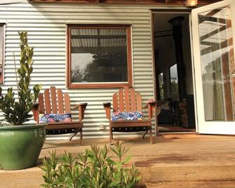 Stoney Creek Cottage - Trentham - Patio