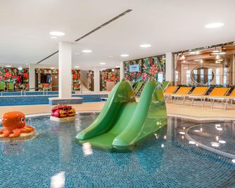 Mövenpick Balaland Resort Lake Balaton - Szántód - Bazén