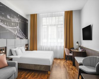 12 Revay Hotel - Budapest