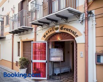 Hotel Centrale - Bagheria - Building