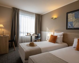 Le Cetai Cannes Beach Hotel - Cannes - Habitación