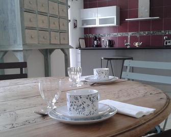La Lilas des Fargues Maison d'Hôtes - Albi - Dining room