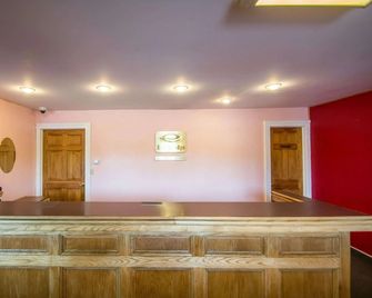 Econo Lodge Hornell - Hornell - Рецепція