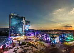 The Maslow Hotel, Time Square - Pretoria - Toà nhà