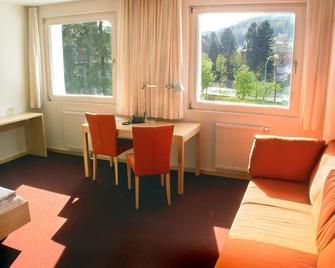 Haus Der Begegnung - Innsbruck - Dining room
