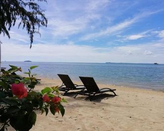 Sea Coral Beach Resort - Telukbakau - Strand