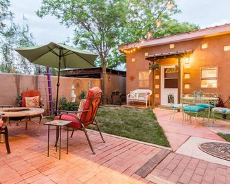 Private Casita - In The Heart Of Old Town - Walk To Everything - Alburquerque - Patio