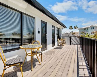 Tropic Isle At Anna Maria Island Inn - Bradenton Beach - Балкон
