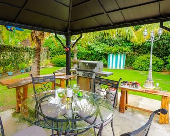 Panama Sarah's Casitas, from 49/nt. Private Property,Big Pool Easy Walk 2 Beach - Playa Coronado - Patio
