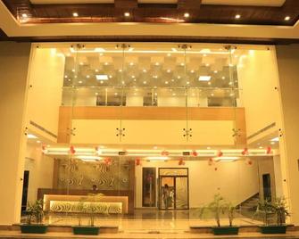 Eden Green Hotel - Gannaur - Lobby