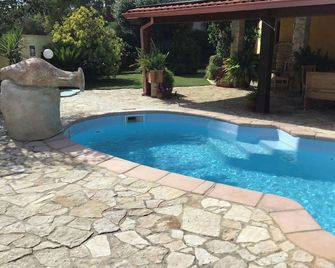 Double Room with Bathroom 150 meters from the beach - Quartu Sant'Elena - Piscina