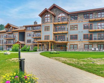 Ski-Out Family Condo at Cranmore Mountain - North Conway - Building