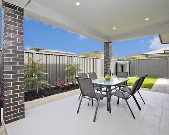 Tranquil Stay Klemzig I 10 Min Ride Adelaide Cbd I Newly Furnished - Campbelltown - Balcony