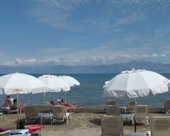 Noufris House Roda Corfu - Roda - Beach