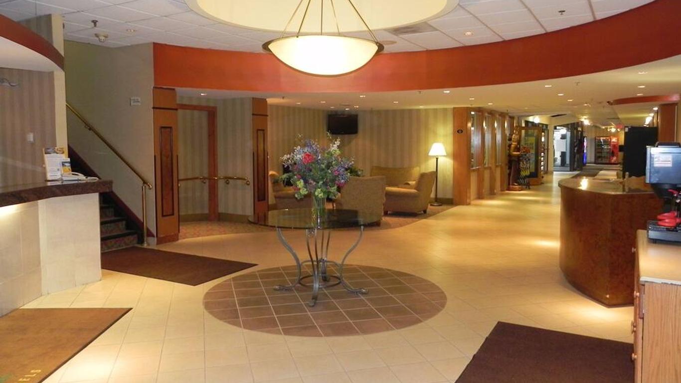 Quality Hotel & Suites At The Falls