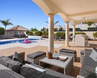 Karat Villa Luso - Adeje - Zwembad