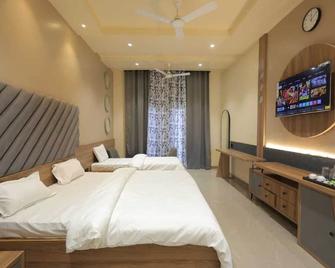 Hotel Black Harbour - Bharatpur