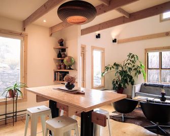 Historic Missoula home with with a modern twist in Missoula’s beautiful Westside - Missoula - Comedor