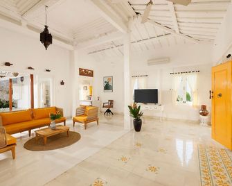 Puri Tempo Doeloe Boutique Hotel - דנפסאר - לובי