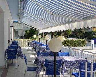 Hotel Paris - Lignano Sabbiadoro