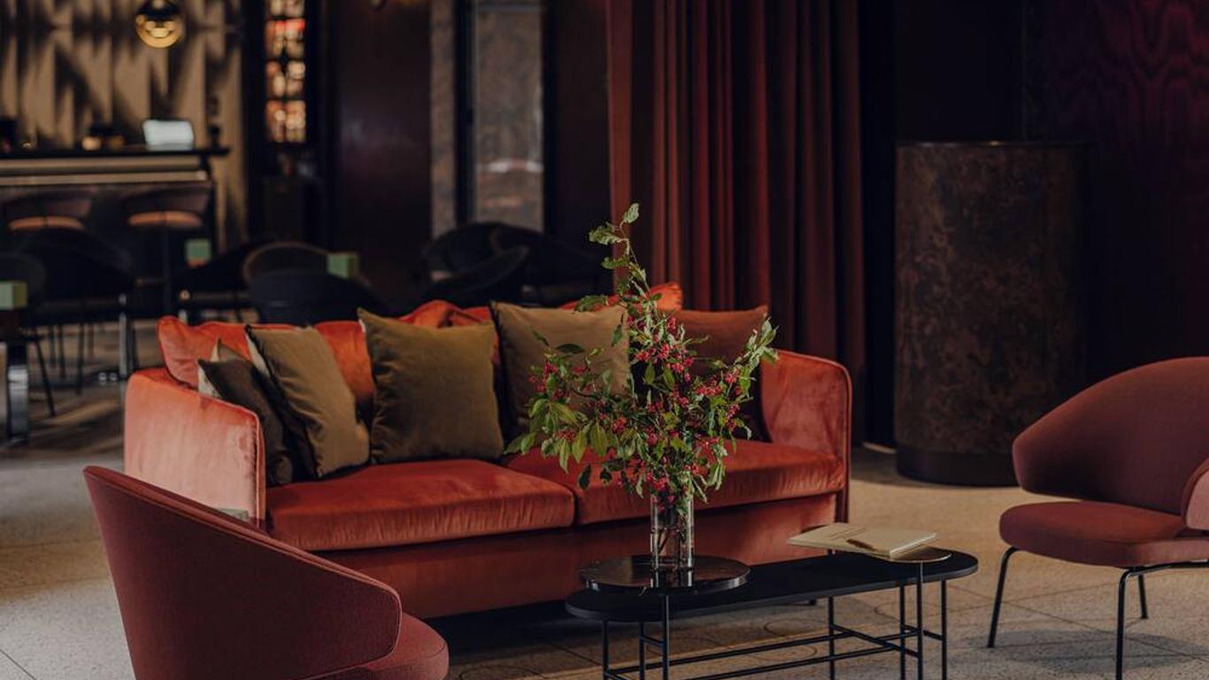 فلانر هوتل، وورلد هوتلز كرافتيد