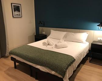 Piumaviola Beds & Apartments - Parma - Bedroom