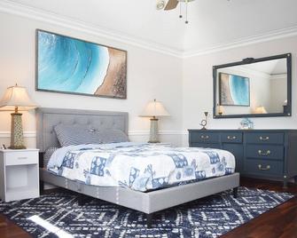 Welcome to your Beach House with a pool! - Point Pleasant - Habitación