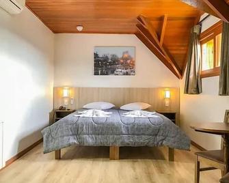 Hotel Triveneto Gramado - Gramado - Quarto
