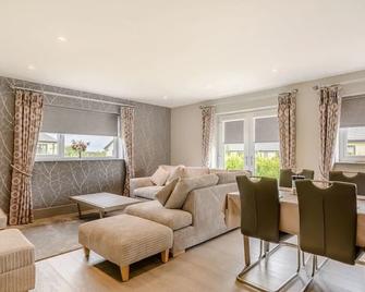 Willows Cottage - Blackburn - Living room