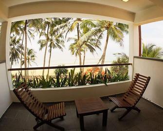Blue Beach Hotel - Wadduwa - Balcony