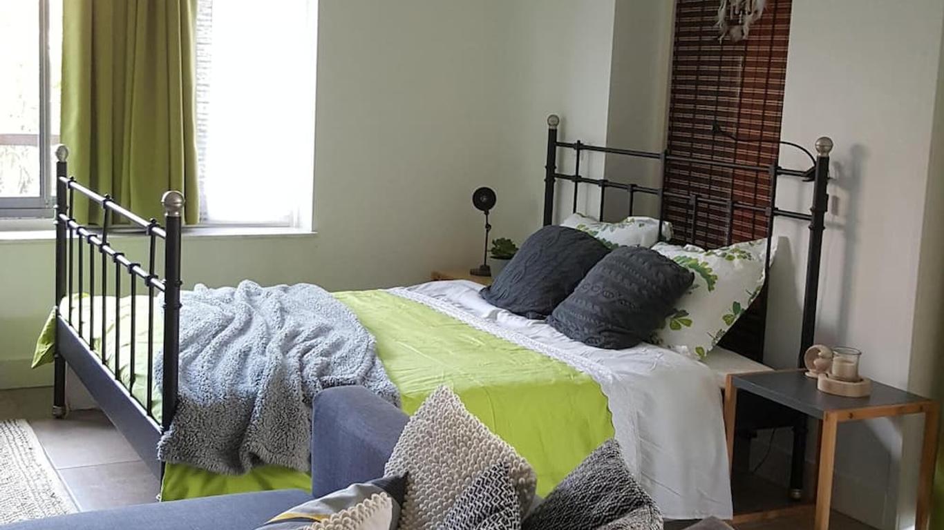 Great Canal Studio - Ac, Water View & Free Parking