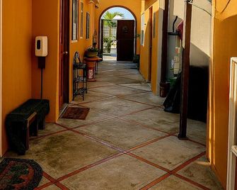 Hostal Ekda - Ensenada - Flur