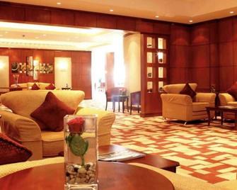 Pop 625 Corp In Al Rajhi - Riad - Lounge