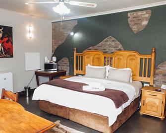 Dara Guest House - Secunda - Schlafzimmer